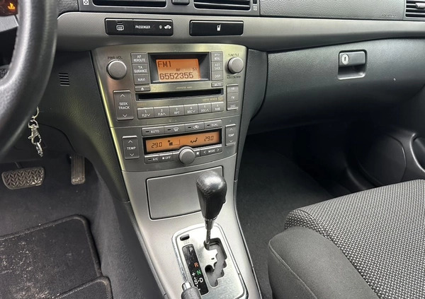 Toyota Avensis cena 19500 przebieg: 83282, rok produkcji 2007 z Mirsk małe 742